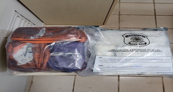 PF prende 3 pessoas tentando embarcar com 12 kg de cocaína para SC