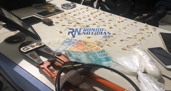 PM fecha boca de fumo e prende casal com cocaína e maconha
