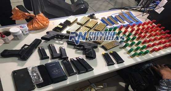 Preso homem que se passava por policial militar, com armas e munições
