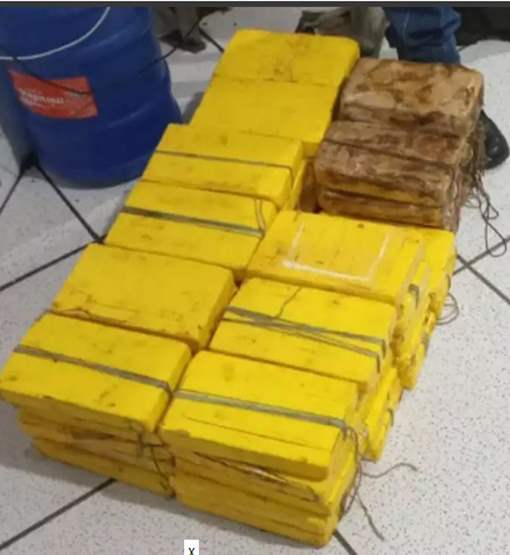 PRF prende motorista com quase 60 kg de cocaína avaliada em 12 milhões