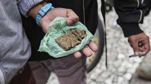 Operação do Denarc prende dois suspeitos de distribuir drogas 