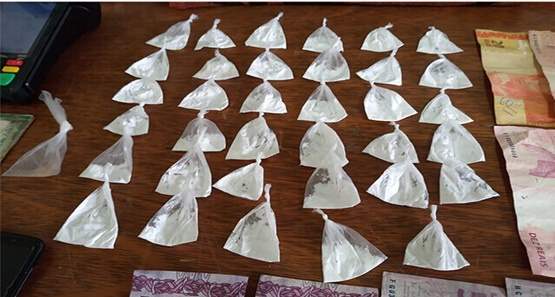 Polícia fecha boca de fumo e prende traficante com cocaína, maconha e dinheiro 