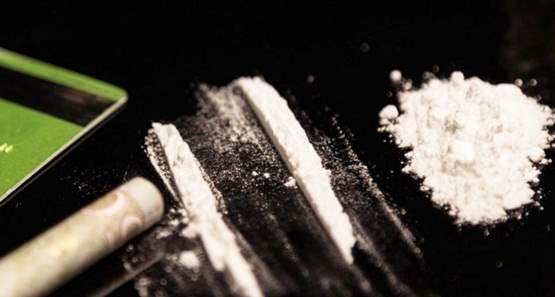 Após denúncia, casal é preso por tráfico com drogas