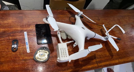 Policiais penais derrubam drone quando levava objetos para Presídio 

