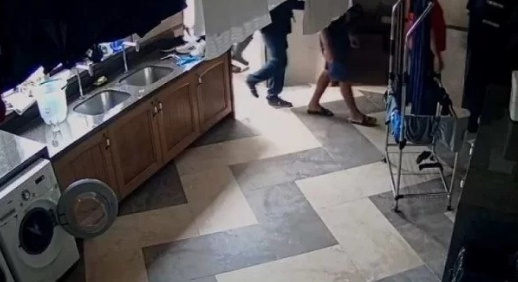Bandidos invadem residência de empresário e levam dinheiro, arma e caminhonete 