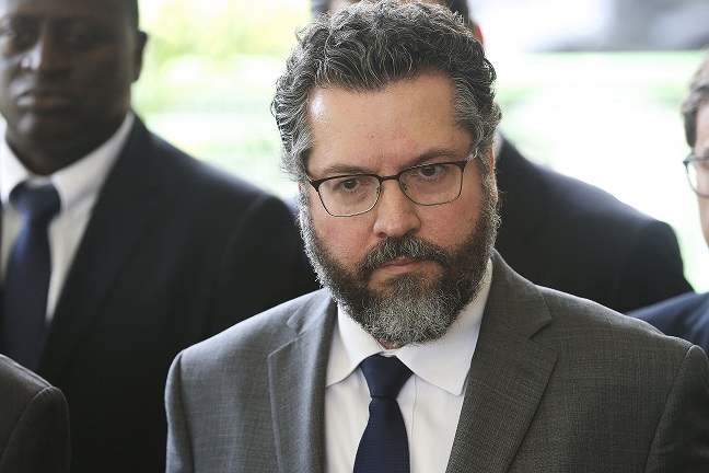 Ernesto Araújo pede demissão do Ministério das Relações Exteriores