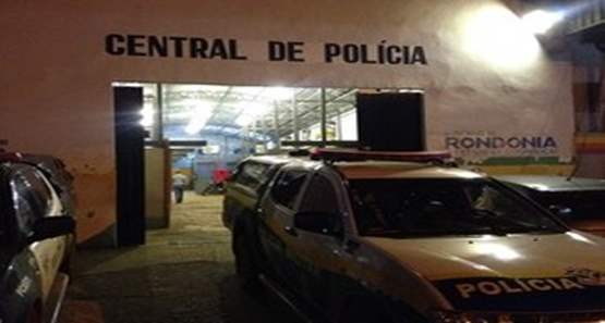 Alucinado homem espanca esposa que negou dinheiro para droga e seu pai