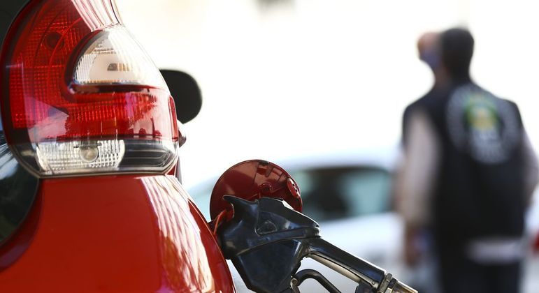 Reajuste feito pela Petrobras irá elevar em 0,18% a inflação dos próximos 30 dias 
