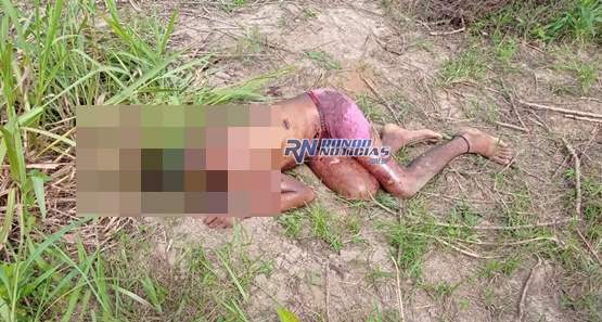 Homem é encontrado morto com várias perfurações de faca pelo corpo 
