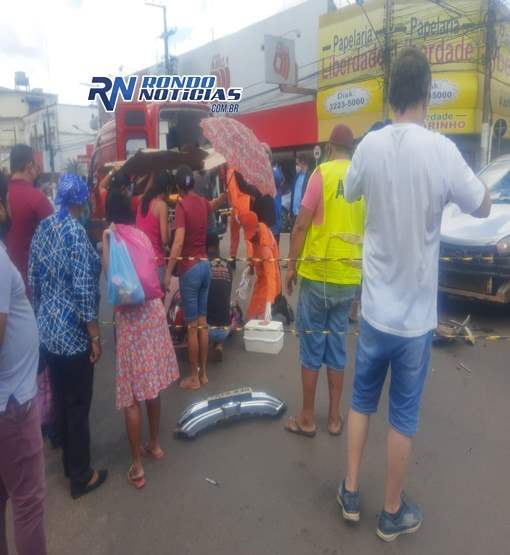 Criança sofre fratura exposta em acidente envolvendo carro e motocicleta 