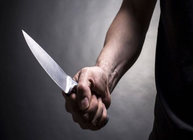 Mulher é agredida e esfaqueada pelo marido durante  bebedeira na capital