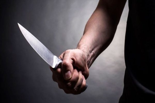Mulher de 44 anos  é esfaqueada pelo ex-marido mas não quer vê-lo preso