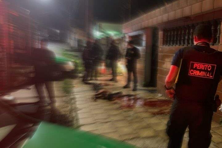 Após culto, jovem que tentava sair de facção tem cabeça estourada a tiros