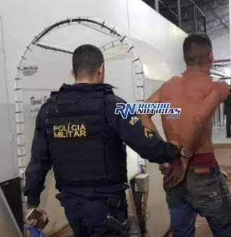 Homem é preso com porções de cocaína durante abordagem policial 