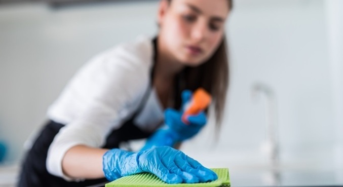 
Emprego doméstico vive retomada após onda de demissões na pandemia