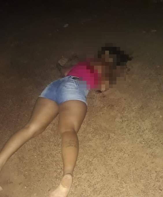 Mulher é executada com cinco tiros por dupla em motocicleta 