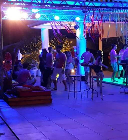Criminosos invadem festa rendem convidados e fazem arrastão