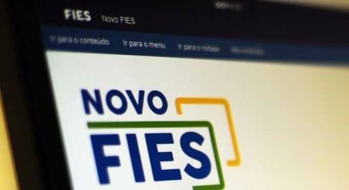
MEC começa a chamar nesta segunda estudantes que se inscreveram no Fies