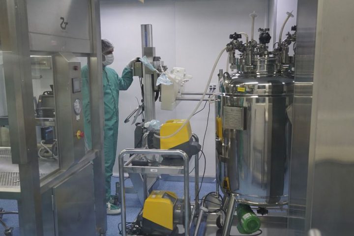 Fundação Oswaldo Cruz vai produzir primeiro antiviral oral contra covid-19 no Brasil