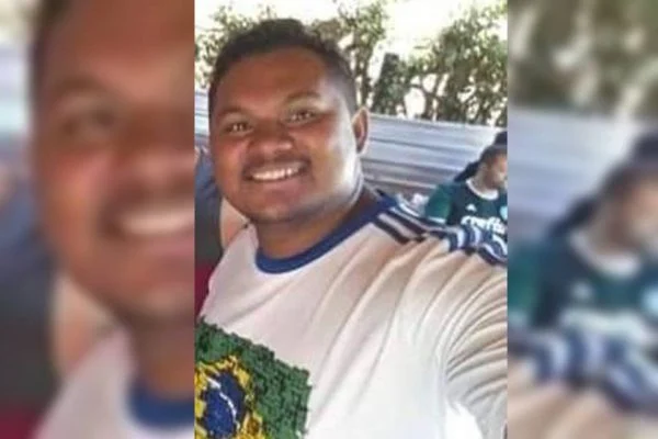 Criança de 12 anos impede que o próprio pai esfaqueie a mãe até a morte