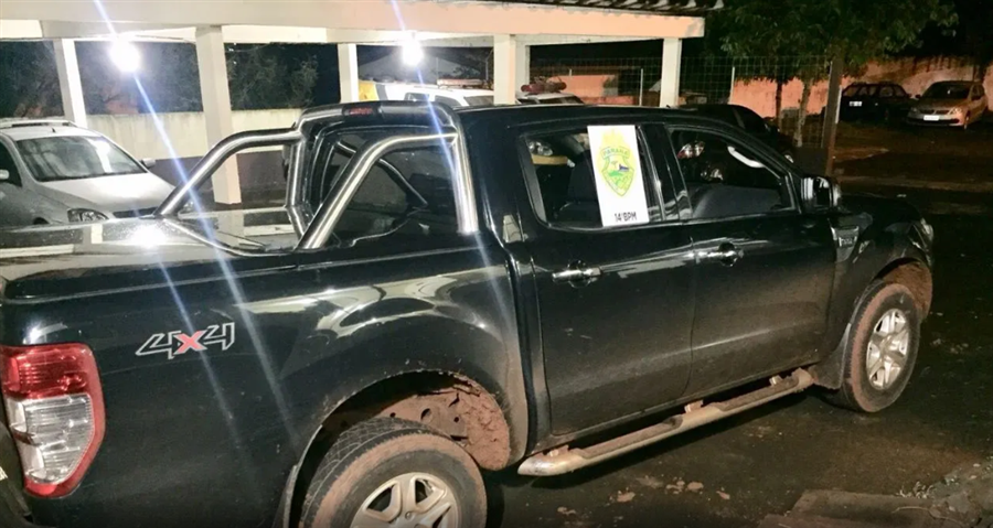 Polícia prende casal com caminhonete Ranger roubada de empresário