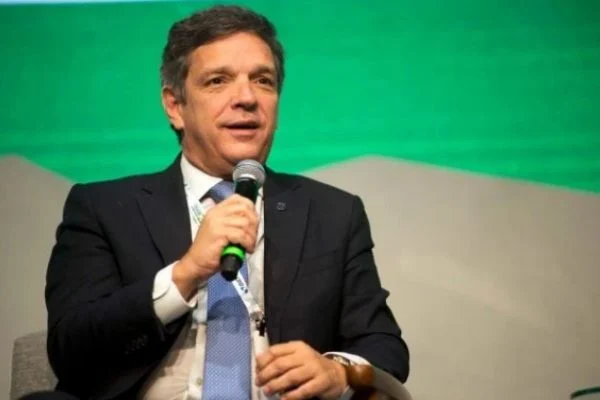 Presidente da Petrobras Caio Paes de Andrade está com câncer e inicia tratamento
