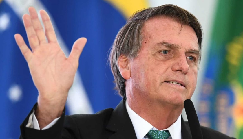 Jair Bolsonaro diz que Moraes, Barroso e Fachin querem censurar as mídias sociais

