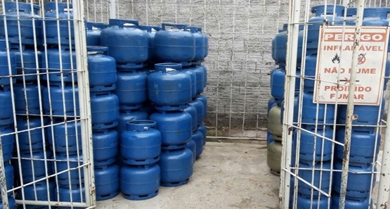 Ladrões furtam 50 botijas de gás em comércio na zona sul de Porto Velho