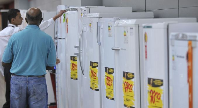
Geladeiras devem exibir nova etiqueta de eficiência energética a partir de hoje
