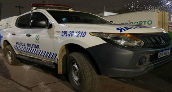 Bando invade residência rouba objetos e foge em camionete de vítimas 