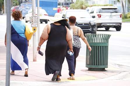 Sancionada Lei de proteção e inclusão para pessoas gordas e obesas 