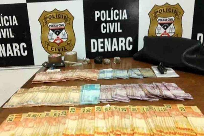 Casal que fazia delivery de drogas cai preso no Bairro Caladinho da capital 