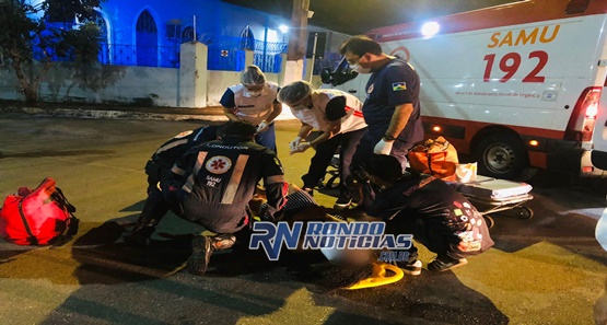 Motociclista avança preferencial e colide com carro em cruzamento 