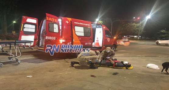 Morador de rua foge para não ser esfaqueado mas é atropelado por ônibus