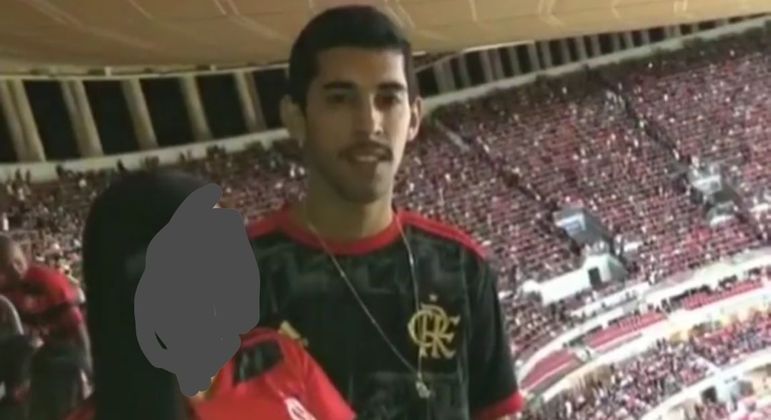 
Foragido da Justiça publica foto durante jogo do Flamengo e acaba preso em  Brasília