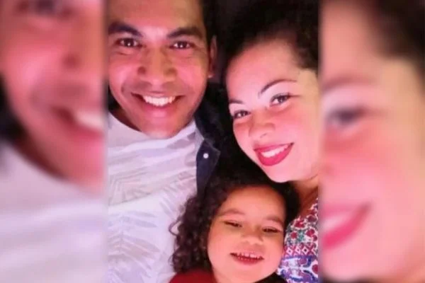 Homem mata a esposa, filha e sogra; liga para a polícia e confessa: “Fiz besteira”