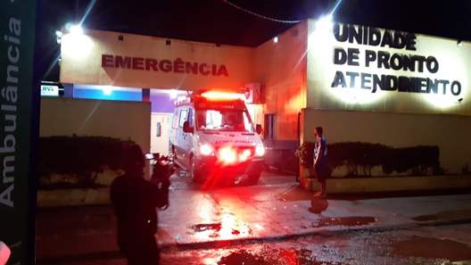 Mulher desfere vários golpes de faca em marido que vai parar na UPA 