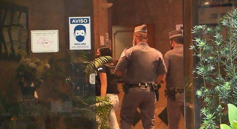 Homem é encontrado morto em hotel com saco plástico na cabeça em  São Paulo
