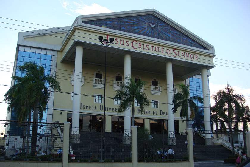 Para Universal, quem é cristão não vota em partidos de esquerda, diz igreja em site