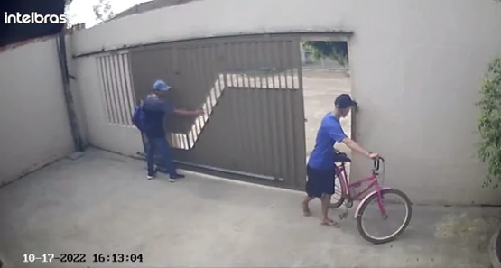 Ladrões fazem “limpa” em residência no bairro Aponiã, zona norte da capital