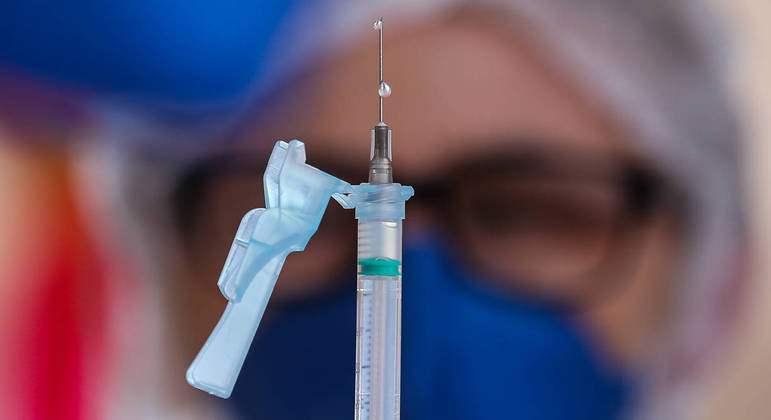 Brasil registra 133 mortes e 18.642 novos casos da covid em 24 horas