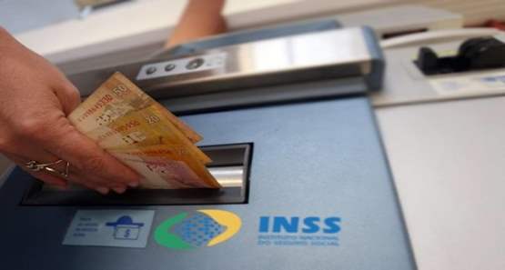 Teto da aposentadoria do INSS sobe para R$ 7.087 em 2022
