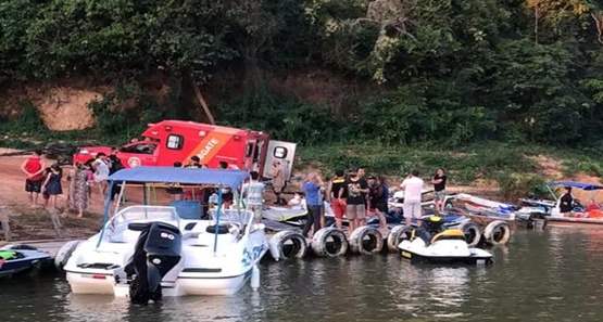 Colisão entre Jet skis deixa duas jovens gravemente feridas em Candeias