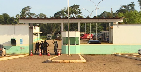 Advogado é detido levando produtos ilícitos para detento em presídio 