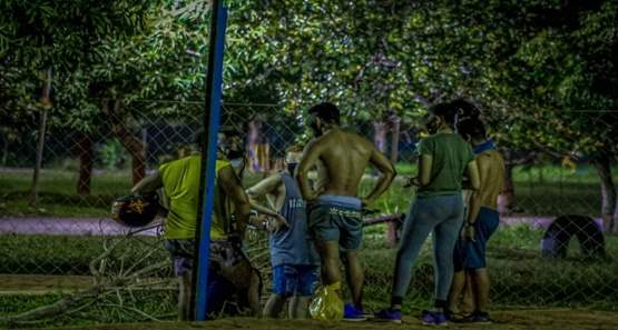 Público jovem ainda desafia fiscalização de combate às aglomerações