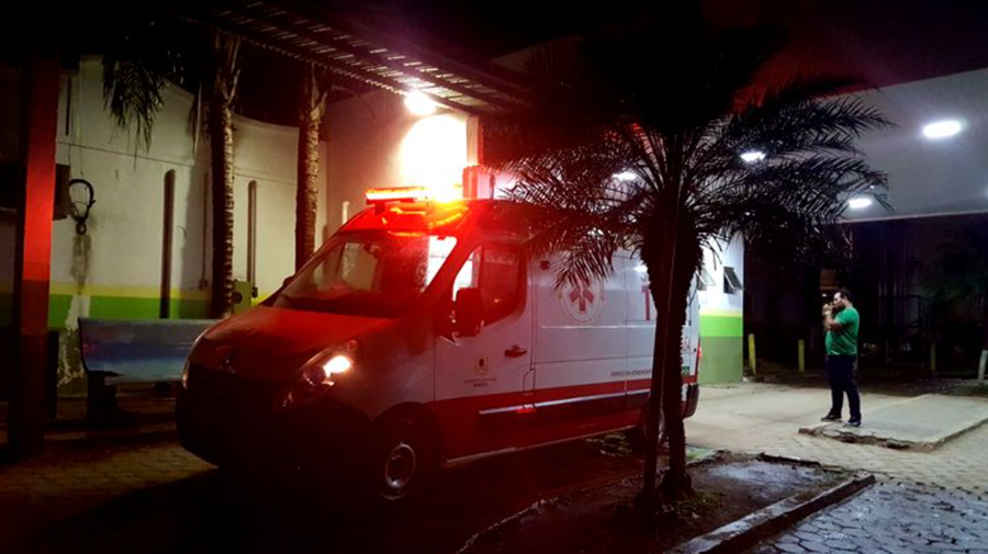 Jovem é esfaqueado e roubado por quatro venezuelanos na capital