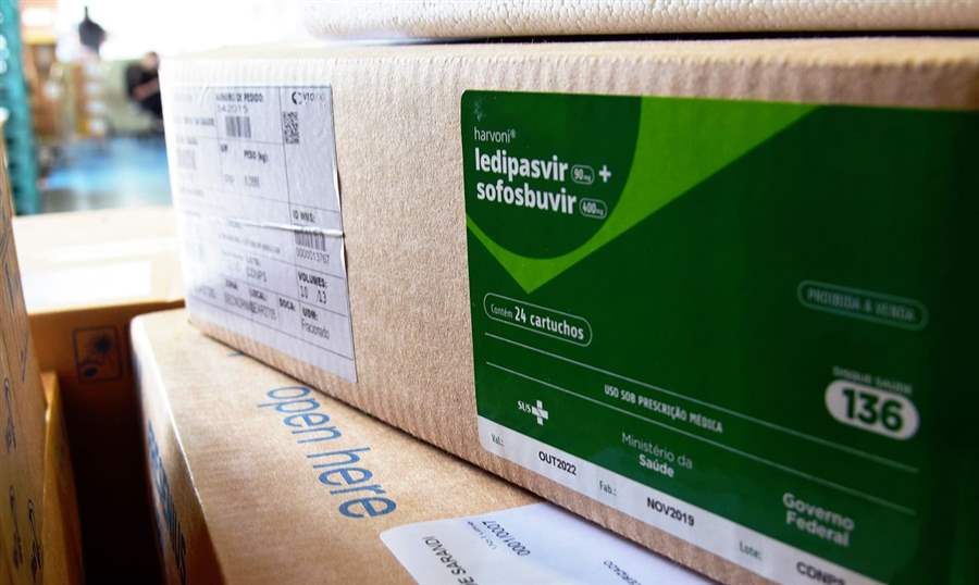  Ministério começa a distribuir kits intubação para estados

