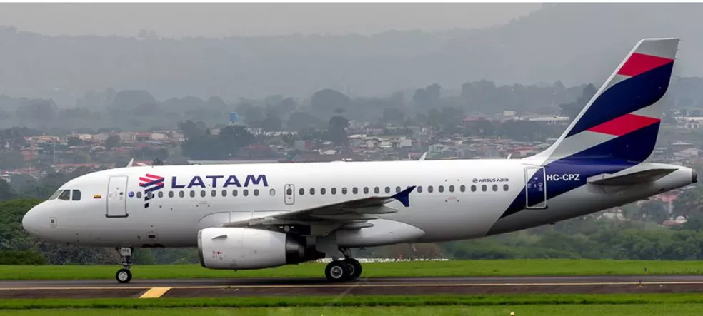 Latam suspende 21 voos nacionais em função do aumento de preço dos combustíveis