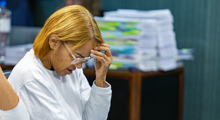 Defesa da ex-parlamentar pede exumação do corpo de pastor Anderson do Carmo

