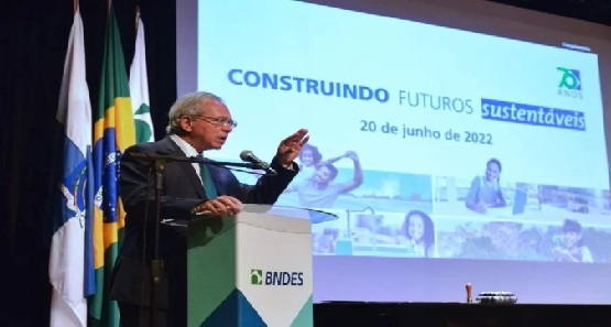 Ministro da Economia avisa que reajuste salarial para servidores federais virá só em 2023